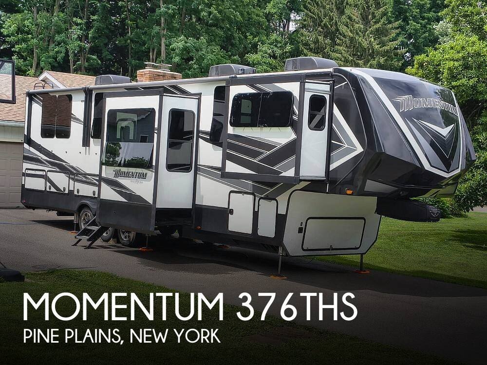 2021 Grand Design Momentum