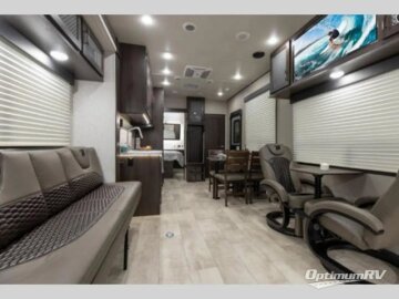 2021 Grand Design Momentum