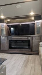 Thumbnail Photo 6 for 2021 Grand Design Solitude 380FL