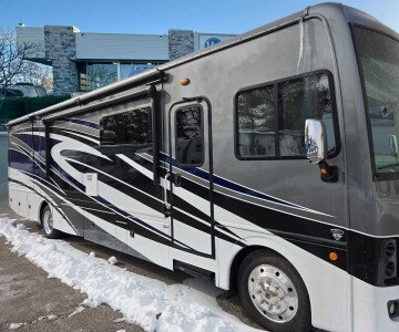 2021 Holiday Rambler Vacationer 35P