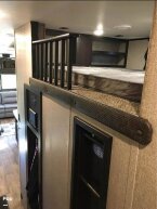 Thumbnail Photo 4 for 2021 JAYCO Eagle