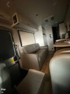 Thumbnail Photo 6 for 2021 JAYCO Greyhawk