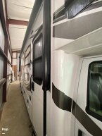 Thumbnail Photo 2 for 2021 JAYCO Greyhawk