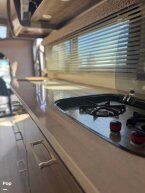 Thumbnail Photo 6 for 2021 JAYCO Melbourne