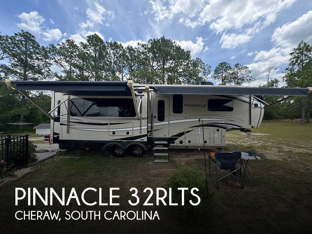 2021 JAYCO Pinnacle