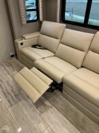 Thumbnail Photo 5 for 2021 JAYCO Seneca 37K