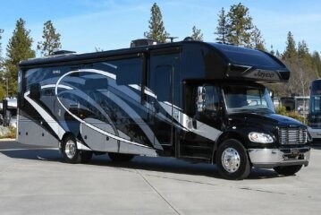2021 JAYCO Seneca 37K