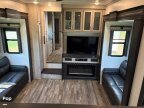 Thumbnail Photo 6 for 2021 Keystone Alpine 3790FK