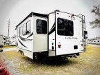 Thumbnail Photo 2 for 2021 Keystone Cougar 25RES