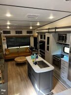Thumbnail Photo 3 for 2021 Keystone Sprinter