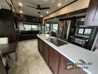 Thumbnail Photo 5 for 2021 Palomino Columbus