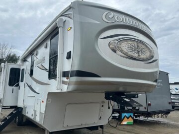 2021 Palomino Columbus