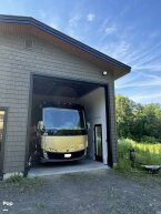 Thumbnail Photo 3 for 2021 Tiffin Allegro Breeze 31BR