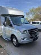 Thumbnail Photo 3 for 2021 Tiffin Wayfarer 25 RW