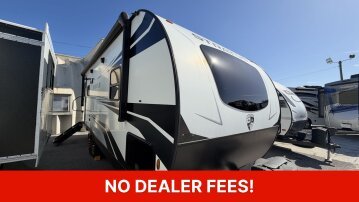 2021 Venture Stratus