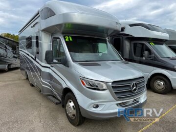 2021 Winnebago Navion 24D