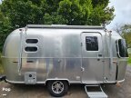 Thumbnail Photo 2 for 2022 Airstream Caravel