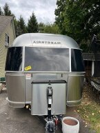Thumbnail Photo 3 for 2022 Airstream Caravel