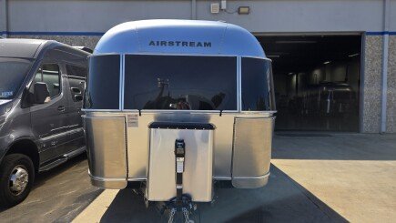 Photo 1 for 2022 Airstream Flying Cloud for Sale by Owner