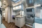 Thumbnail Photo 6 for 2022 Airstream International