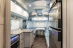 Thumbnail Photo 2 for 2022 Airstream International
