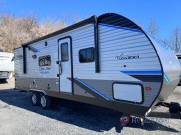 2022 Coachmen Catalina Legacy Edition 243RBS