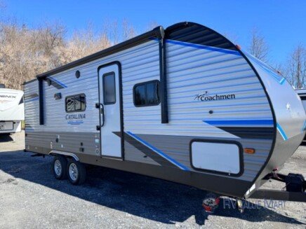 Photo 1 for 2022 Coachmen Catalina Legacy Edition 243RBS