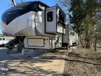 Thumbnail Photo 2 for 2022 Coachmen Chaparral