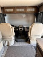 Thumbnail Photo 3 for 2022 Coachmen Mirada 32LS