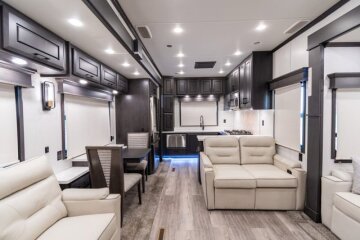 2022 DRV Mobile Suites