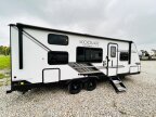 Thumbnail Photo 3 for 2022 Dutchmen Kodiak