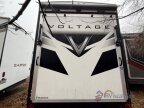 Thumbnail Photo 4 for 2022 Dutchmen Voltage