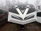 Thumbnail Photo 2 for 2022 Dutchmen Voltage
