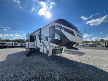 2022 Dutchmen Voltage