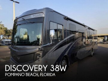 2022 Fleetwood Discovery 38W