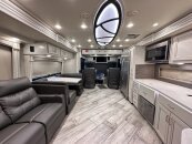 2022 Fleetwood Discovery 38N