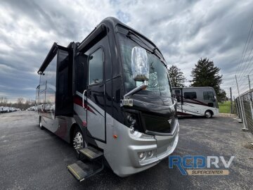 2022 Fleetwood Discovery 38N