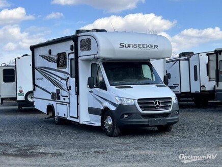 Photo 1 for 2022 Forest River Sunseeker 2400B