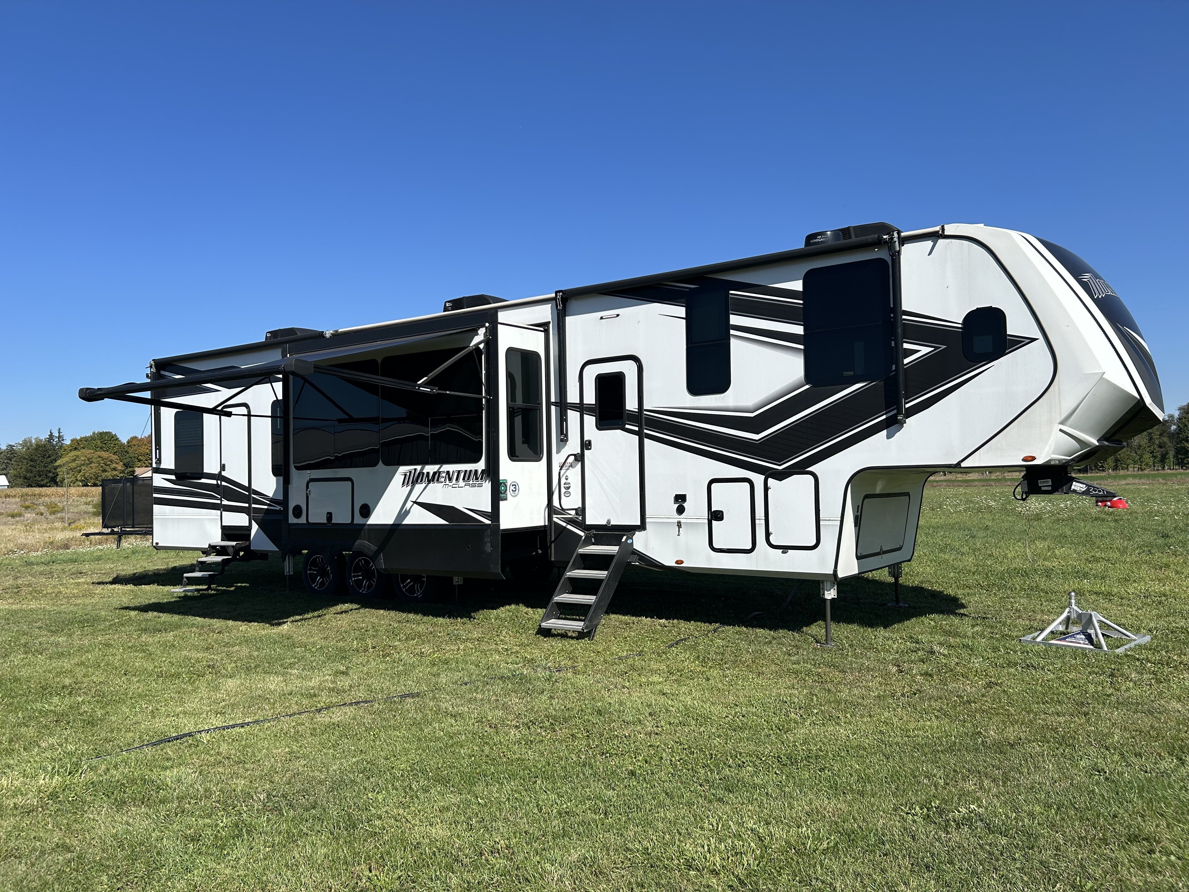 2022 Grand Design Momentum 395MS
