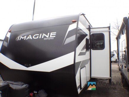 Photo 1 for 2022 Grand Design Imagine 17MKE