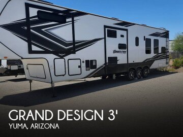 2022 Grand Design Momentum