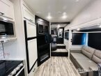 Thumbnail Photo 3 for 2022 JAYCO Eagle