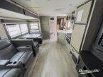 Thumbnail Photo 4 for 2022 JAYCO Jay Feather 27BHB