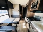 Thumbnail Photo 3 for 2022 JAYCO Jay Flight 264BH