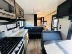 Thumbnail Photo 4 for 2022 JAYCO Jay Flight 264BH