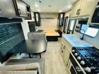 Thumbnail Photo 4 for 2022 JAYCO Jay Flight