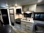 Thumbnail Photo 5 for 2022 JAYCO Jay Flight 264BH