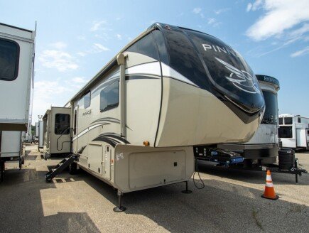 Photo 1 for 2022 JAYCO Pinnacle