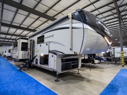 Photo 1 for 2022 JAYCO Pinnacle