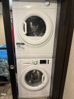 Thumbnail Photo 2 for 2022 JAYCO Pinnacle